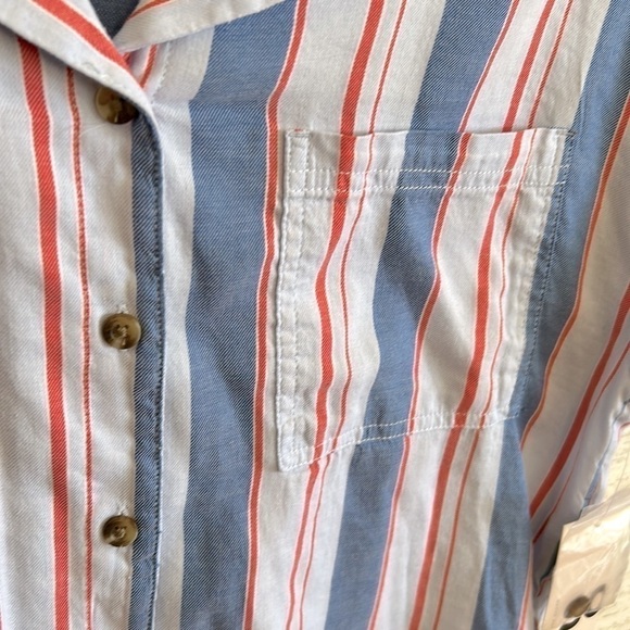 SO Cropped Button Front - Picture 5 of 6